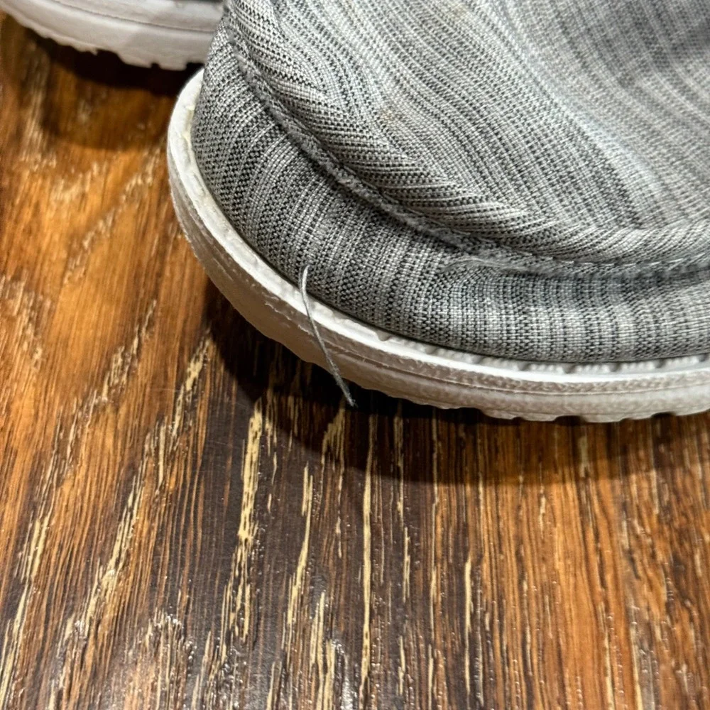 Hey Dude Wally Youth Linen Stone Grey Slip On Loafers Shoes 130130704 Size 5Y 6L